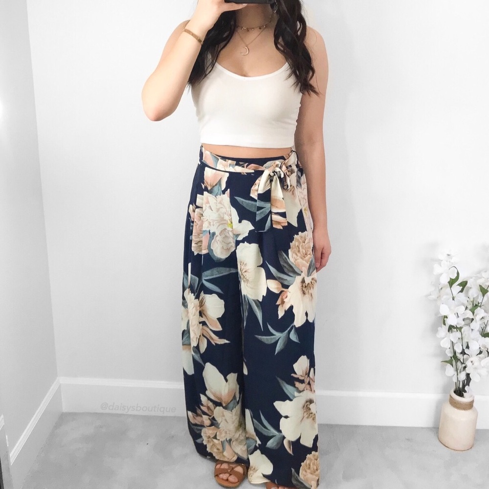 ❤️CLEARANCE❤️ navy pink floral high waisted pants - Picture 2 of 4